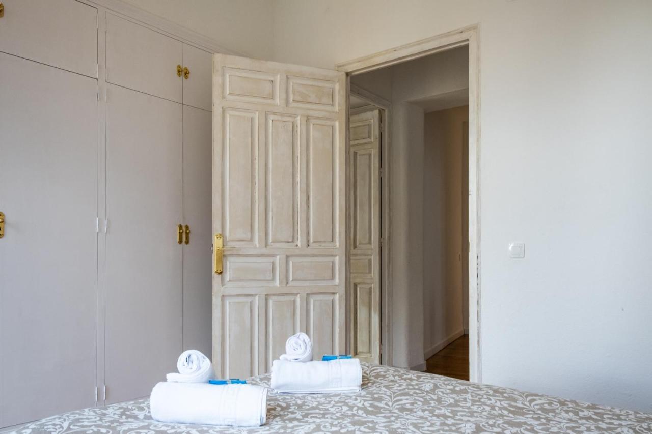 Vista Catedral Apartman Sevilla Kültér fotó