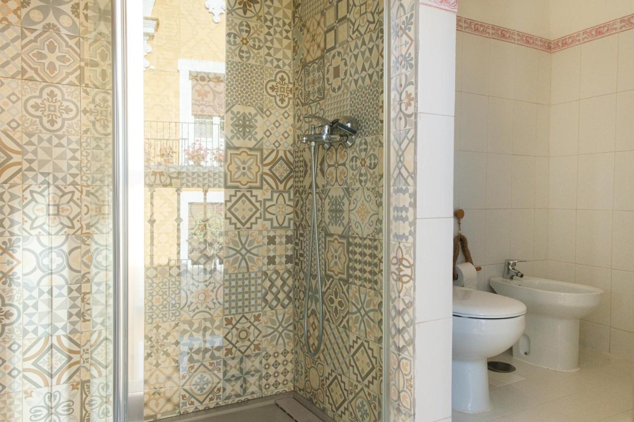 Vista Catedral Apartman Sevilla Kültér fotó