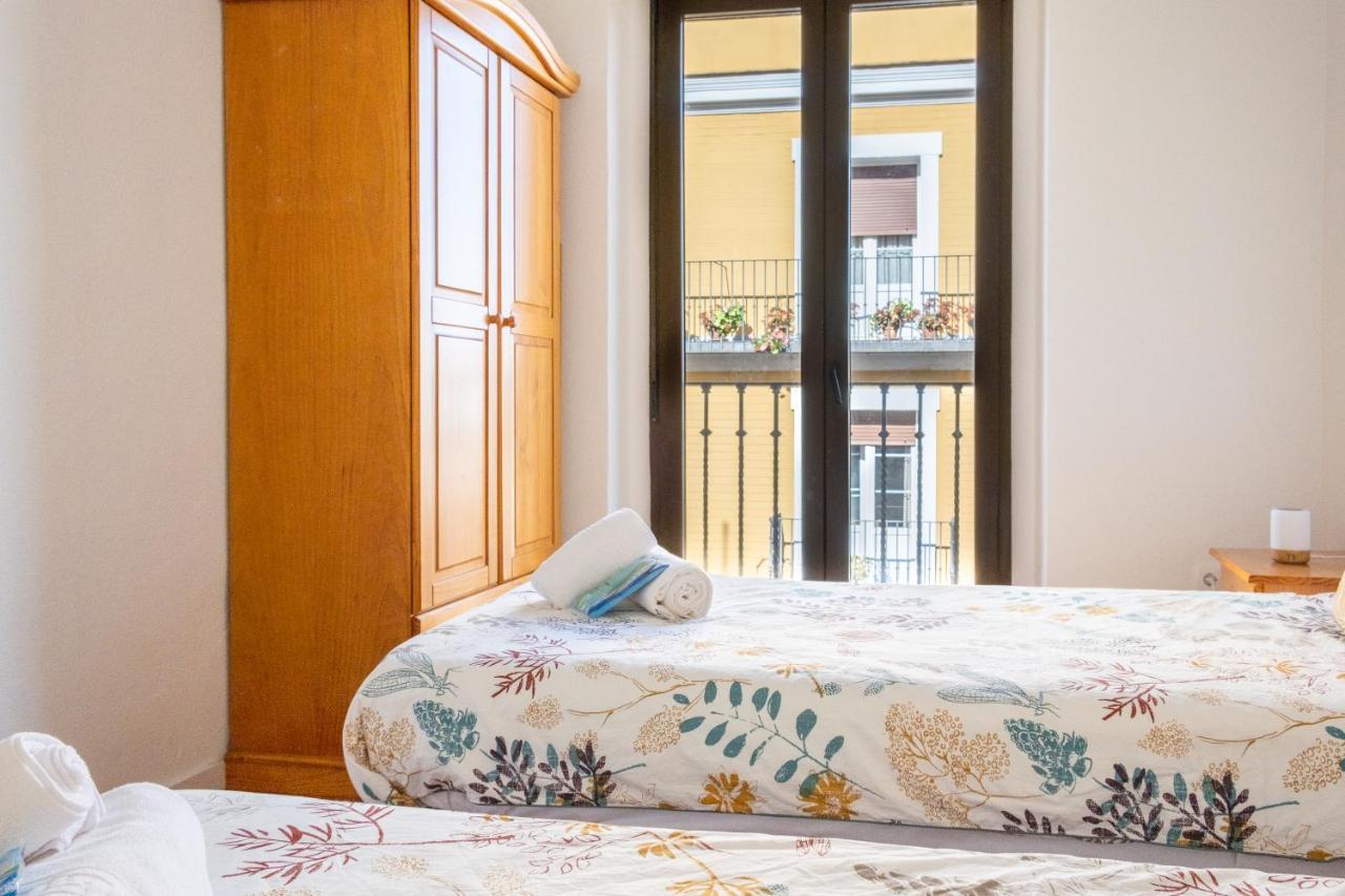Vista Catedral Apartman Sevilla Kültér fotó